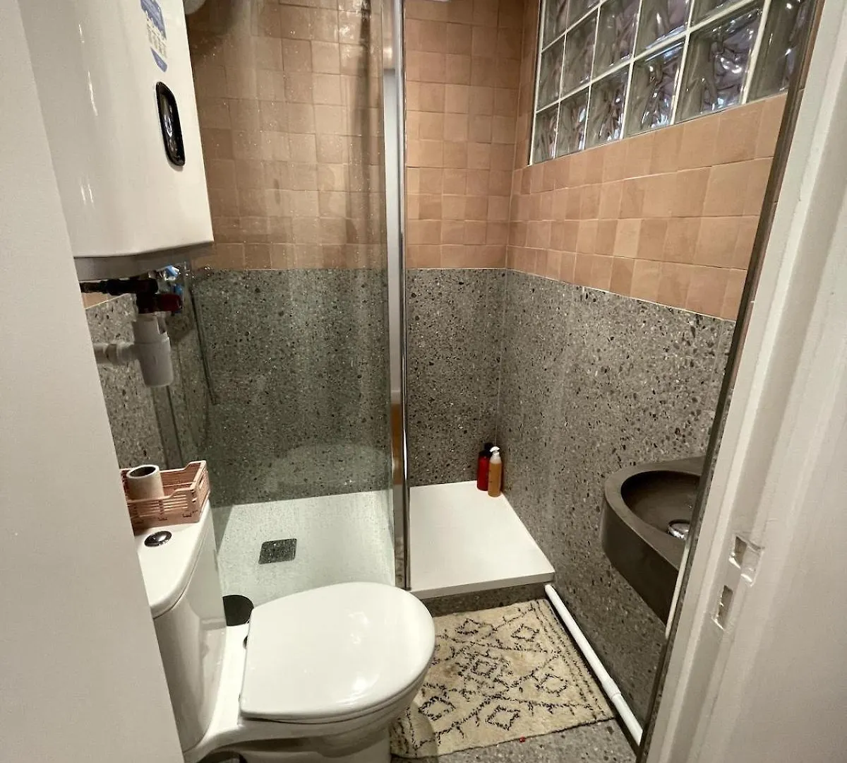 Bright Flat Near Montmartre Apartment Paris France